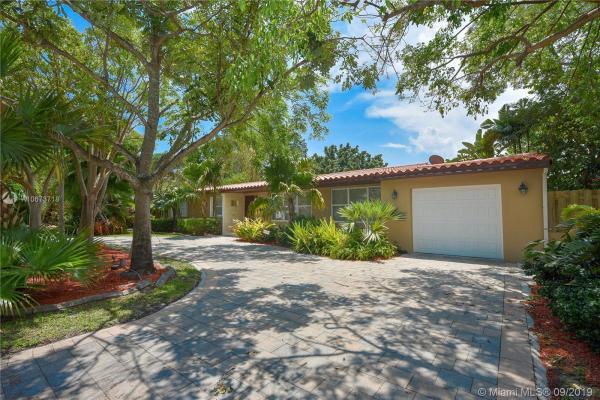Twin Lakes Manor, 6100 SW 63rd Ave, South Miami, Florida 33143, image 2
