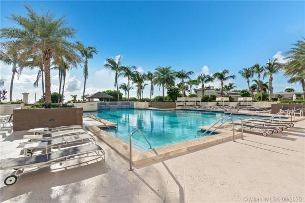 Blue Diamond, 4779 Collins Ave #3904, Miami Beach, Florida 33140, image 2