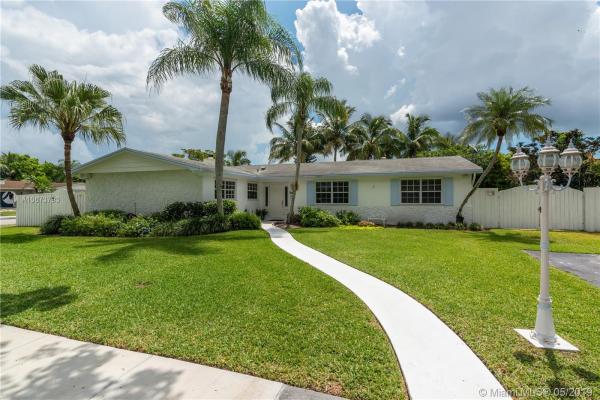 Kendale South, 10105 SW 100th Ave, Kendall, Florida 33176, image 2
