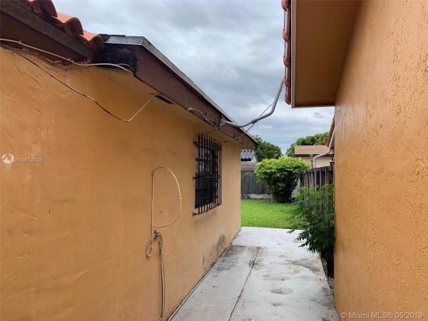Lisboa Homes, 13352 SW 28th St, Tamiami, Florida 33175, image 2