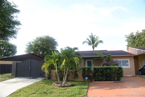 Lakes Of Acadia, 5520 NW 194th Cir Ter, Miami Gardens, Florida 33055, image 2