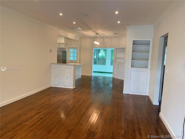 Altos Del Mar, 9381 Carlyle Ave, Surfside, Florida 33154, image 2