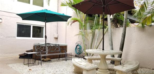 Sunset Park Town Houses, 8324 SW 103rd Ave, Kendall, Florida 33173, image 2