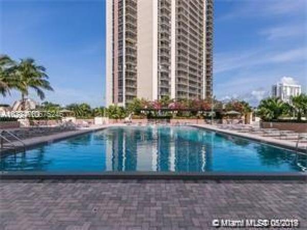 Coronado Tower 2, 20301 W Country Club Dr #1030, Aventura, Florida 33180, image 2