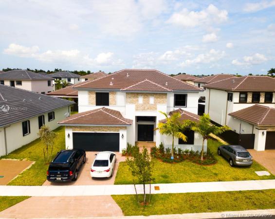 Los Prados By Lennar, 4461 SW 159th Path, The Hammocks, Florida 33185, image 2