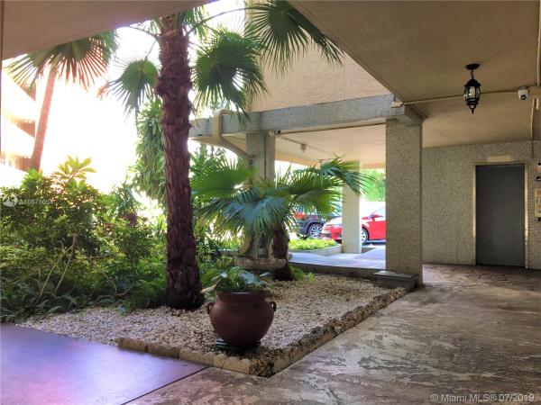 1475 Terra Towers, 1475 NE 125th Ter #411C, North Miami, Florida 33161, image 2