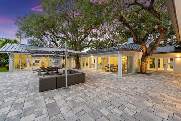 Kingsleys, 8755 SW 52nd Ave, South Miami, Florida 33143, image 2
