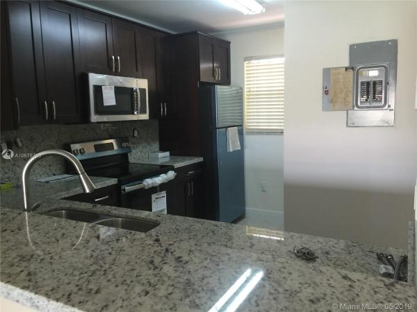Las Brisas Village, 10145 NW 9th St Cir #7-201, Fountainebleau, Florida 33172, image 2