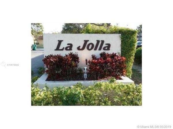 Townhomes Of La Jolla, 9121 SW 113th Place Cir E #9121, Kendall, Florida 33176, image 2
