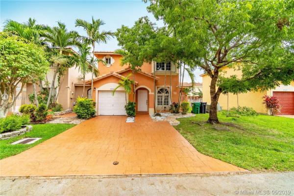 Monaco Estates At Kendall, 16252 SW 97th St, The Hammocks, Florida 33196, image 2