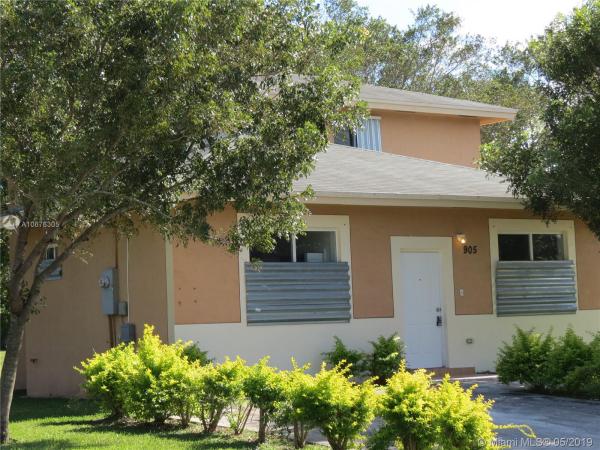 Villas Of Palm Bay, 905 SW 8th Pl, Florida City, Florida 33034, image 2