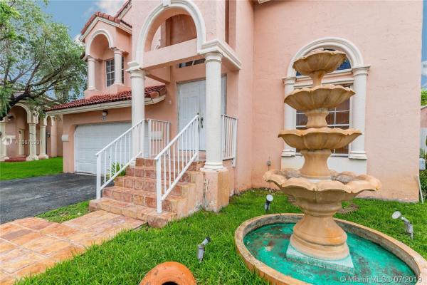 Lake Pointe, 761 NW 126th Ct, Tamiami, Florida 33182, image 2
