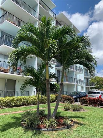 3 Horizons East, 12500 NE 15th Ave #109, North Miami, Florida 33161, image 1