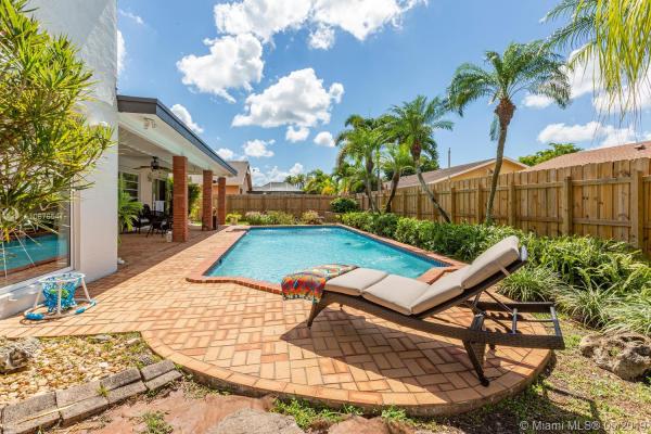 Caravel Country, 14044 SW 107th Ter, The Hammocks, Florida 33186, image 2