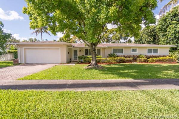 Prio Estates, 9780 SW 144th St, Kendall, Florida 33176, image 2