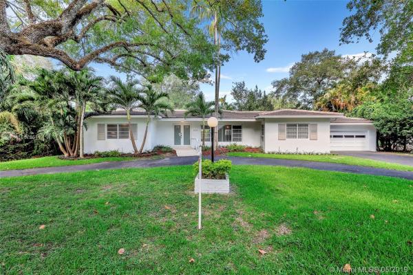 Coral Gables Country Club, 4210 Anderson Rd, Coral Gables, Florida 33146, image 2