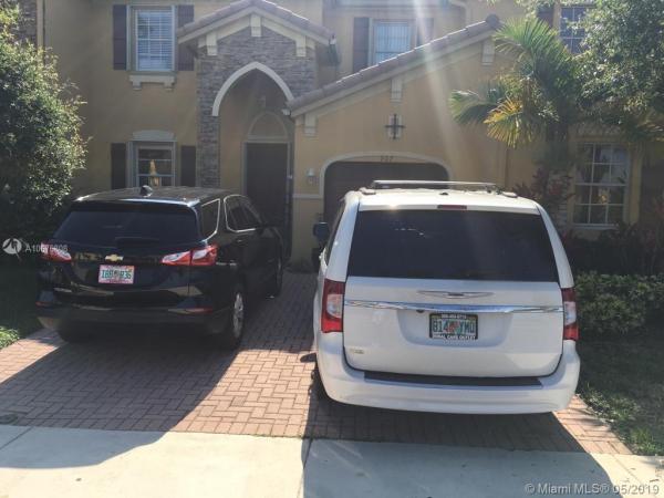 907 SW 152 0, Richmond Heights, Florida 33194, image 2