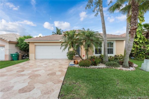 Royal Palm, 376 E Royal Cove Cir, Davie, Florida 33325, image 2