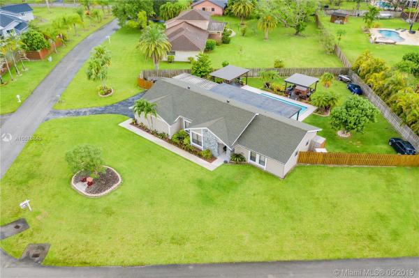 Stonewood, 14900 SW 164th Ter, Richmond West, Florida 33187, image 2