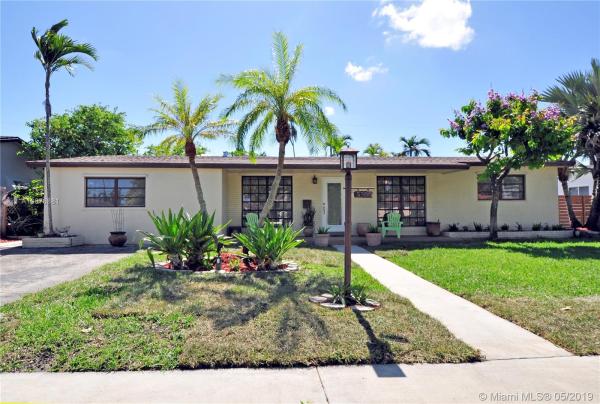 Darlington Manor, 5900 SW 93rd Pl, Sunset, Florida 33173, image 2