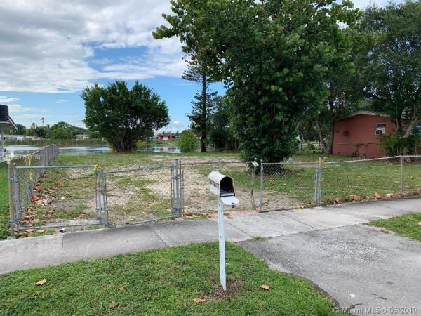 Myrtle Grove, 2811 NW 175th St, Miami Gardens, Florida 33056, image 2