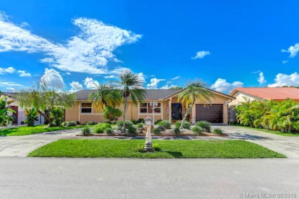 14062 SW 38th Ter, Unincorporated Dade County, Florida 33175, image 2