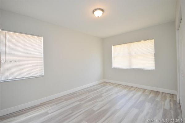 2952 NW 70th Ter, Gladeview, Florida 33147, image 2