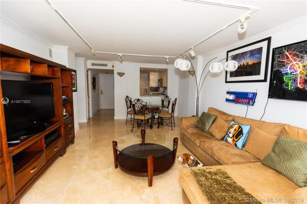 Charter Club, 600 NE 36th St #605, Miami, Florida 33137, image 2