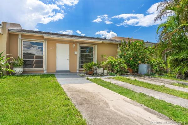 Royale Green, 5405 SW 130th Ave, Kendale Lakes, Florida 33175, image 2