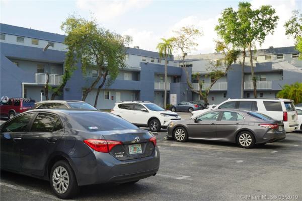 The Beach Club At Fontainebleau Park, 9365 Fontainebleau Blvd #E101, Fountainebleau, Florida 33172, image 2
