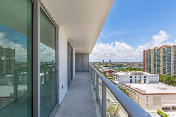 Parque Towers, 300 Sunny Isles Blvd #4-905, Sunny Isles Beach, Florida 33160, image 2