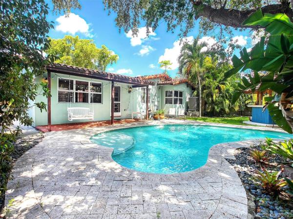 Park View Terrace, 978 NE 115th St, Biscayne Park, Florida 33161, image 2