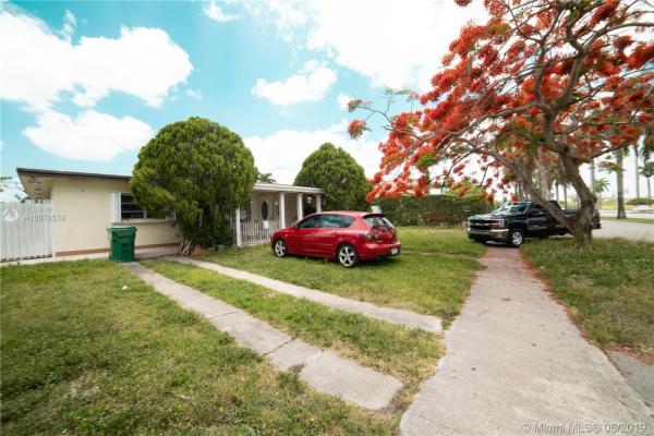 Westwood Lakes Residential, 5215 SW 117th Ave, Westwood Lakes, Florida 33175, image 2