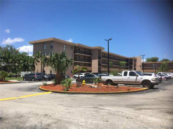 Villa Grande, 6320 SW 138th Ct #210, Kendale Lakes, Florida 33183, image 2