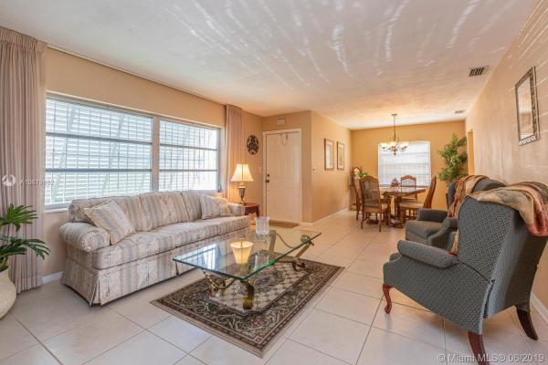 Royale Green, 4341 SW 132nd Ave, Kendale Lakes, Florida 33175, image 2