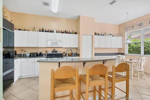 Monterey Lakes, 8955 SW 213th St, Cutler Bay, Florida 33189, image 2