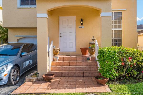The Provinces Of Pierpointe At Pembroke Lakes, 11911 NW 12th St, Pembroke Pines, Florida 33026, image 2