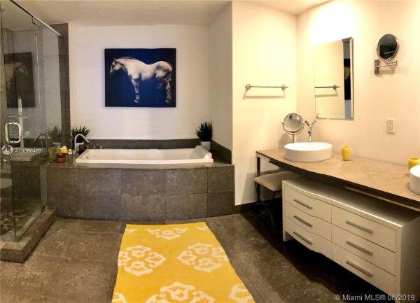 Icon Brickell Tower 2, 495 Brickell Ave #5401, Miami, Florida 33131, image 2
