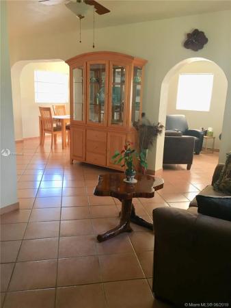 Country Club Estates, 156 Whitethorn Dr, Miami Springs, Florida 33166, image 2