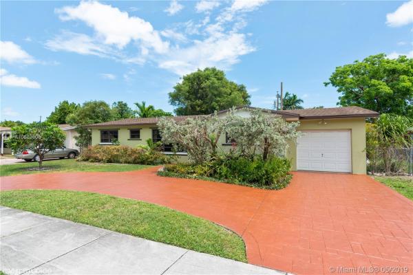 Fairway Pines, 15805 SW 105th Ct, Palmetto Estates, Florida 33157, image 2