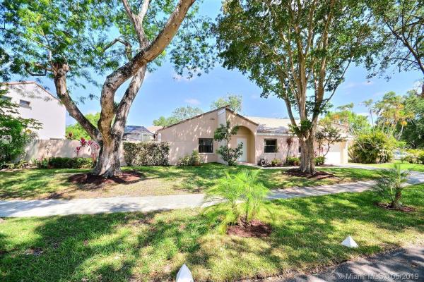 Tierra Vista, 2780 Garden Dr, Cooper City, Florida 33026, image 2