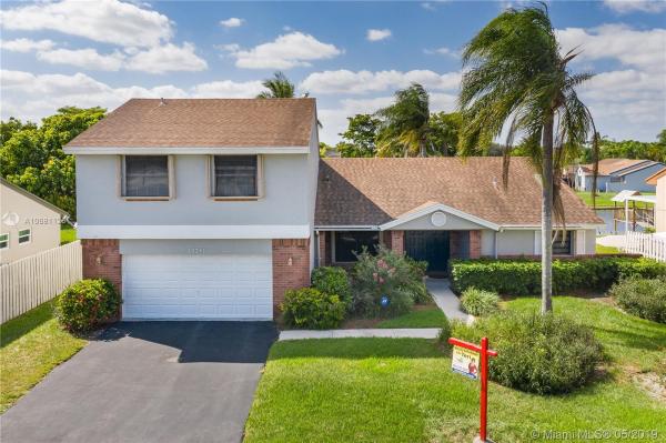Blue Ridge, 13761 Green Cove Pl, Davie, Florida 33325, image 2