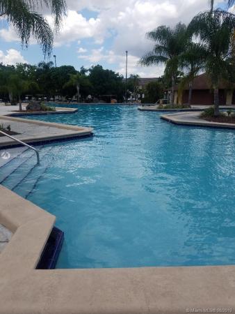 Snapper Village, 6323 SW 116th Pl #D, Kendall, Florida 33173, image 2