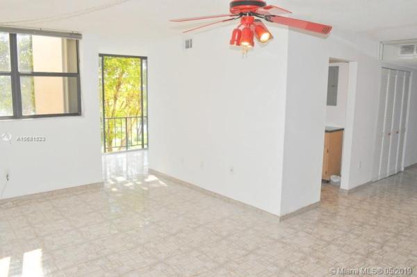 Versailles Gardens, 9420 W Flagler St #310, Fountainebleau, Florida 33174, image 2