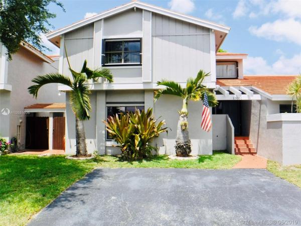 Deerwood Townhomes, 15051 SW 127th Ct #1505, Three Lakes, Florida 33186, image 2