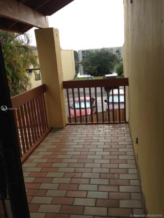Pine Lake Village, Fountainebleau, Florida 33172, image 2
