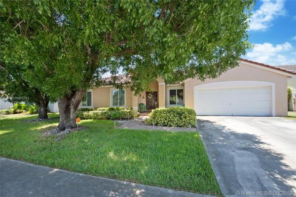 Munne Royal Homes, 19710 Cutler Ct, Cutler Bay, Florida 33189, image 2