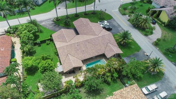 Hialeah Gardens No HOA, 13340 NW 104th Ave, Hialeah Gardens, Florida 33018, image 2