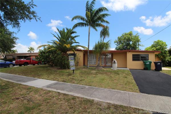 Cutler Ridge Pines, 8740 SW 200th St, Cutler Bay, Florida 33157, image 2