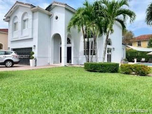 6121 SW 159th Ct, Unincorporated Dade County, Florida 33193, image 2